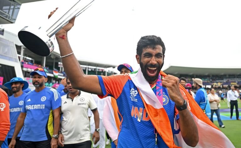 Ravi Shastri Hails Jasprit Bumrah, Compares Him To Prime Wasim Akram Ravi Shastri Hails Jasprit Bumrah, Compares Him To Prime Wasim Akram