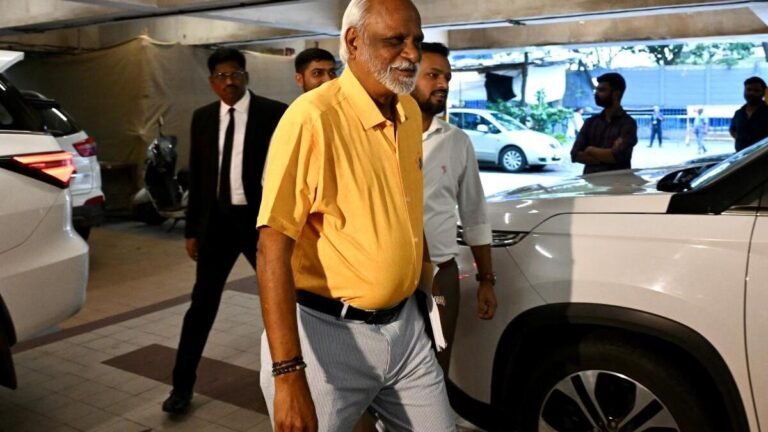 IPL: Franchises divided over mega auction, want clarity over overseas players availability IPL: Franchises divided over mega auction, want clarity over overseas players availability