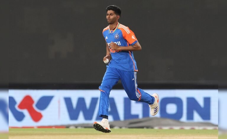 ‘Hope He Remains Fit For Australia’: Ex-Pakistan Star Backs Debutant Mayank Yadav For BGT ‘Hope He Remains Fit For Australia’: Ex-Pakistan Star Backs Debutant Mayank Yadav For BGT