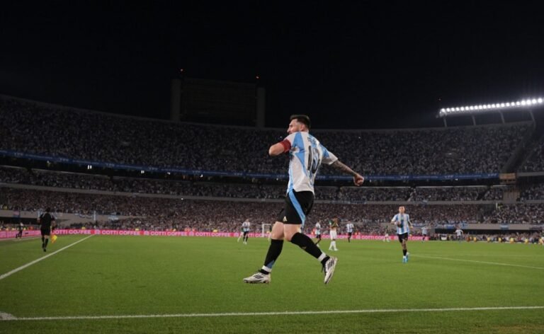 Magical Lionel Messi Turns Back Clock, Scores Hat-trick For Argentina. Video Magical Lionel Messi Turns Back Clock, Scores Hat-trick For Argentina. Video
