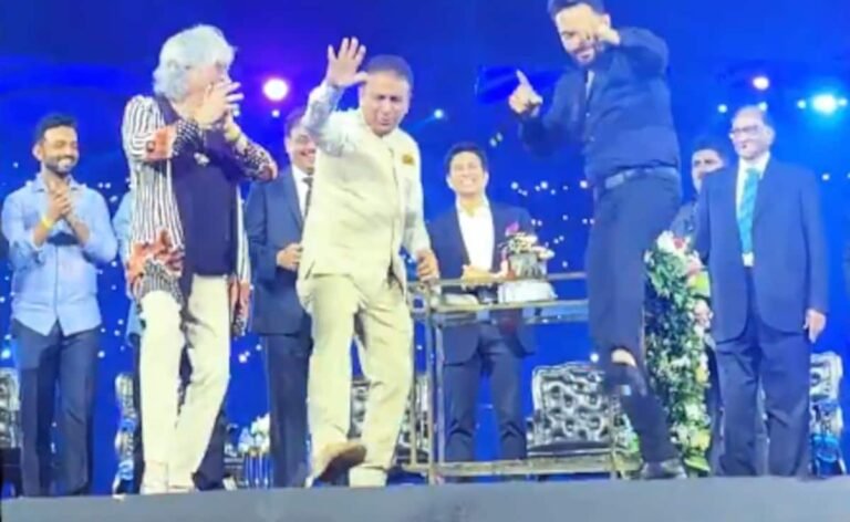 Sunil Gavaskar Treats Fans With Dance Moves On Om Shanti Om, Sachin Tendulkar Does This – Watch Sunil Gavaskar Treats Fans With Dance Moves On Om Shanti Om, Sachin Tendulkar Does This – Watch