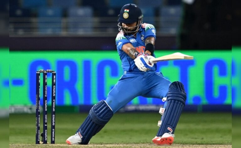 “Trying Too Hard…”: India Great Namedrops Rohit Sharma In Big Advice For Virat Kohli