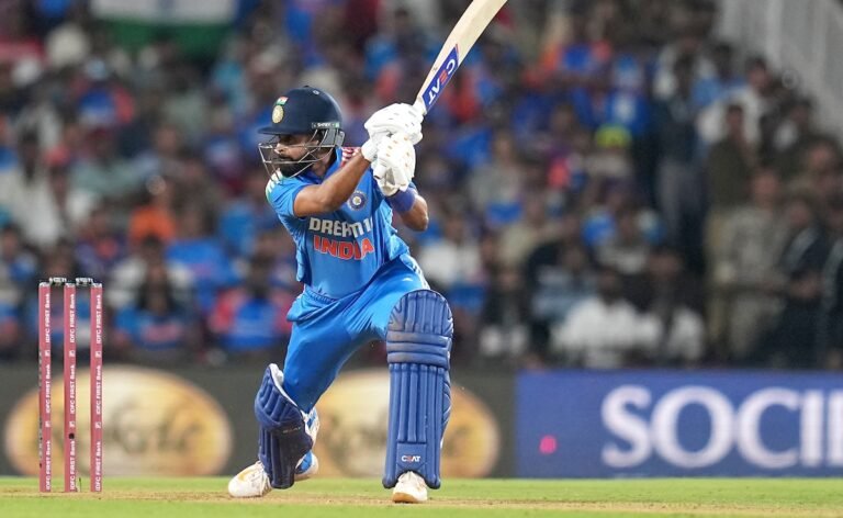 Shreyas Iyer “Best In God’s Eyes”: India Star Gets Blockbuster Praise From Harbhajan Singh Shreyas Iyer “Best In God’s Eyes”: India Star Gets Blockbuster Praise From Harbhajan Singh